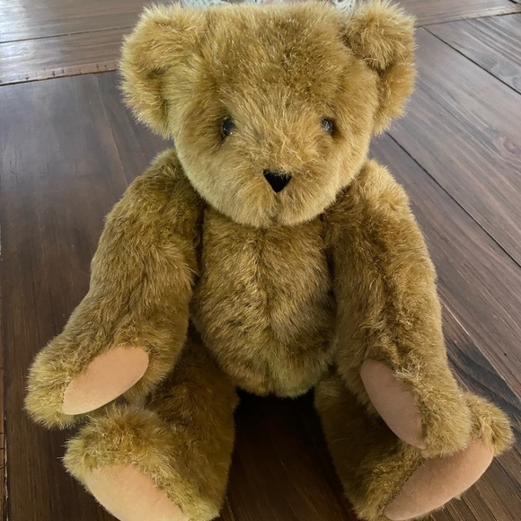 Vermont Teddy Bear LIKE NEW - Picture 1 of 5